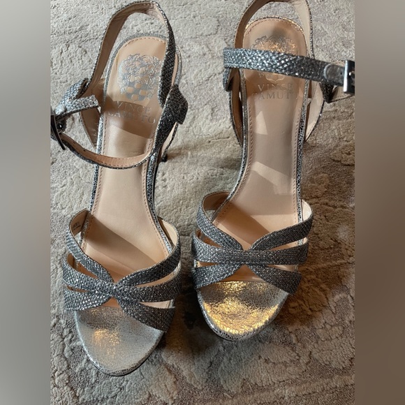 Vince Camuto Silver Sparkling Pumps. No scuffs out outside of shoe - Picture 2 of 4
